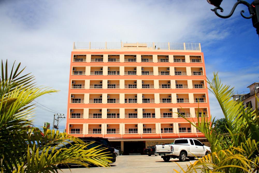 P.A. Ville Hotel 那空沙旺 外观 照片